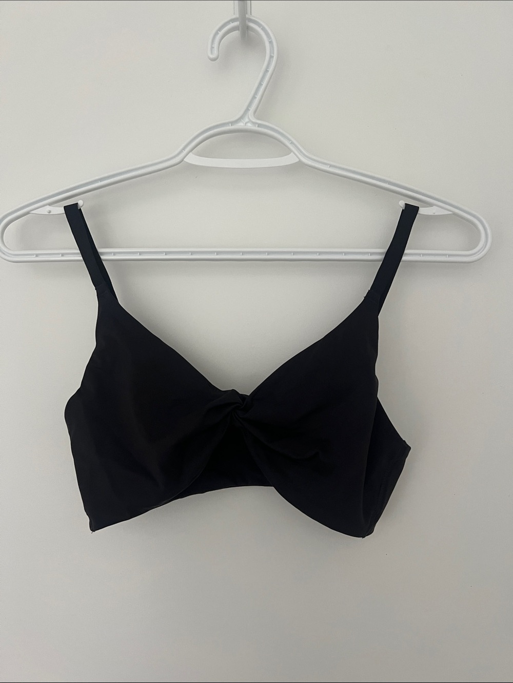 Gymshark Black Elevate Twist Front Bralette Size Small